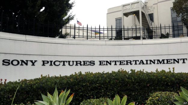 Con el paso de los días la gravedad del hacheo sufrido por Sony Pictures se ha ido haciendo cada vez más evidente. Con el paso de los días la gravedad del hacheo sufrido por Sony Pictures se ha ido haciendo cada vez más evidente.