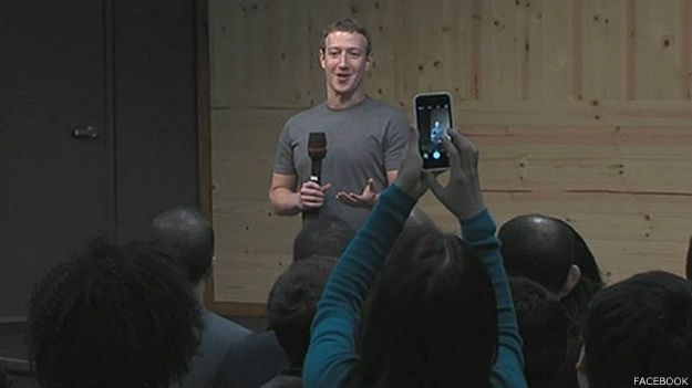 Mark Zuckerberg contestó a preguntas del público en la sede de Facebook en California. Mark Zuckerberg contestó a preguntas del público en la sede de Facebook en California.