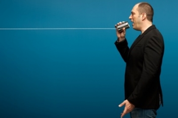 Billonario y fundador de Whatsapp, ex hacker Jan Koum 