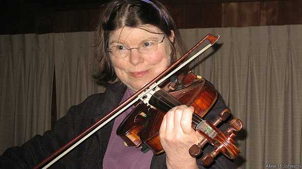 Lonni Sue Johnson demostró que podía aprender al tocar un instrumento musical. Lonni Sue Johnson demostró que podía aprender al tocar un instrumento musical.