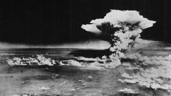 Otra opción para definir el comienzo del Antropoceno: la aparición de los radioisótopos, dejados por las bombas atómicas de los años 40 y 50. Otra opción para definir el comienzo del Antropoceno: la aparición de los radioisótopos, dejados por las bombas atómicas de los años 40 y 50.