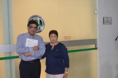 Ermilio Javier Castilla Roche denunció en el Ministerio Público a su ex concuño Roberto Ponce Díaz por haberlo golpeado en el Juzgado Oral de Mérida. Lo acompañó su hija Margarita del Pilar Castilla Ponce.