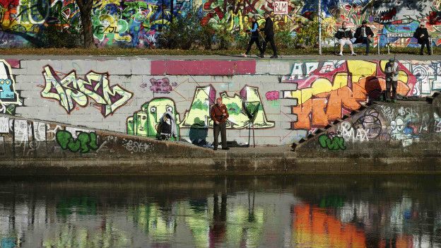 El Danubio ha inspirado valses y leyendas. Ahora tiene un misterio policíaco. El Danubio ha inspirado valses y leyendas. Ahora tiene un misterio policíaco.