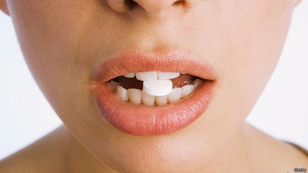 Para descubrir el ibuprofeno, Adams y su equipo probaron más de 600 compuestos. Para descubrir el ibuprofeno, Adams y su equipo probaron más de 600 compuestos.
