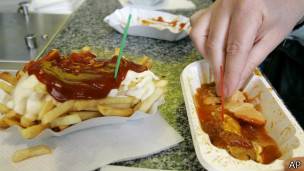 McDonald's Venezuela reemplazó papas por yuca frita y arepas. McDonald's Venezuela reemplazó papas por yuca frita y arepas.