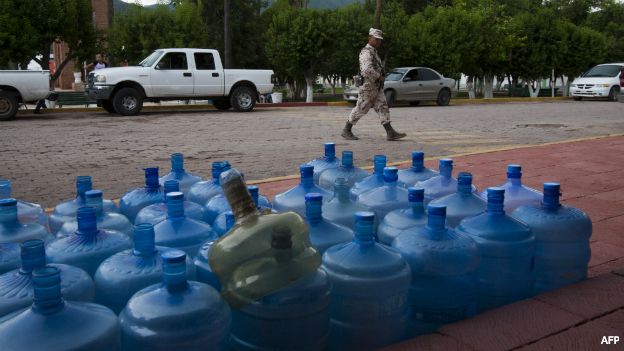 Según cifras de la Comisión Nacional del Agua, la cobertura de agua potable a nivel nacional es de 92,3%. Según cifras de la Comisión Nacional del Agua, la cobertura de agua potable a nivel nacional es de 92,3%.