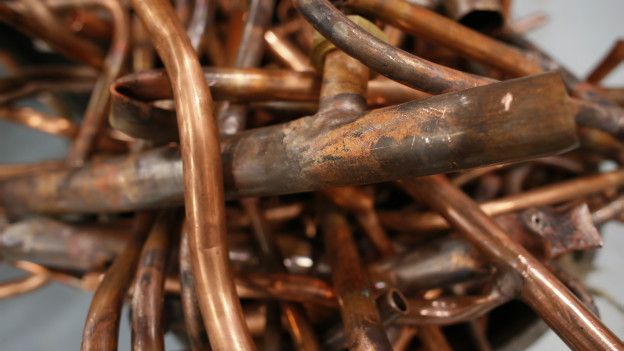 Chile es el mayor exportador de cobre a nivel mundial. También es la principal exportación de Perú. Chile es el mayor exportador de cobre a nivel mundial. También es la principal exportación de Perú.