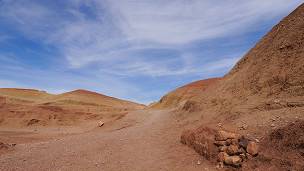 Esta zona desierta de Marruecos que antes no tenía ningún uso se está convirtiendo en una fuente de recursos valiosos. Esta zona desierta de Marruecos que antes no tenía ningún uso se está convirtiendo en una fuente de recursos valiosos.