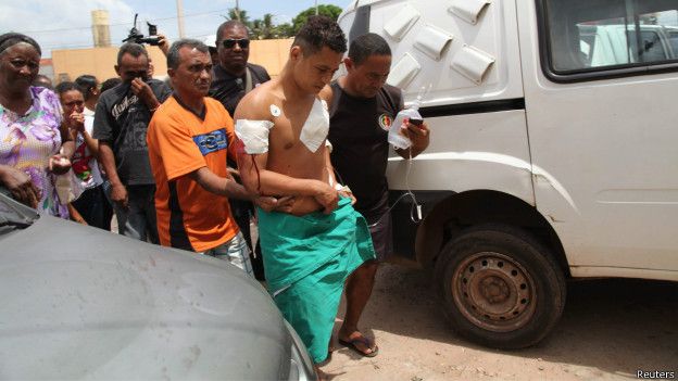 Un preso de la cárcel brasileña de Pedrinhas, estado de Maranhão, herido durante un enfrentamiento de bandas rivales el año pasado. Un preso de la cárcel brasileña de Pedrinhas, estado de Maranhão, herido durante un enfrentamiento de bandas rivales el año pasado.