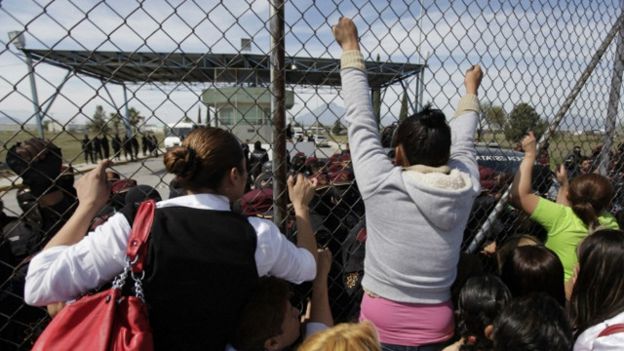 Muchos familiares temen por la integridad de los reos. Muchos familiares temen por la integridad de los reos.