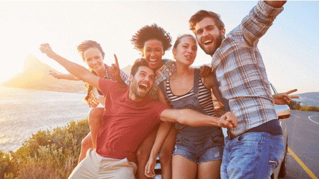 Muchos usuarios de Facebook no saben que a menudo su lista de amigos es accedida para aplicaciones de quiz. Muchos usuarios de Facebook no saben que a menudo su lista de amigos es accedida para aplicaciones de quiz.