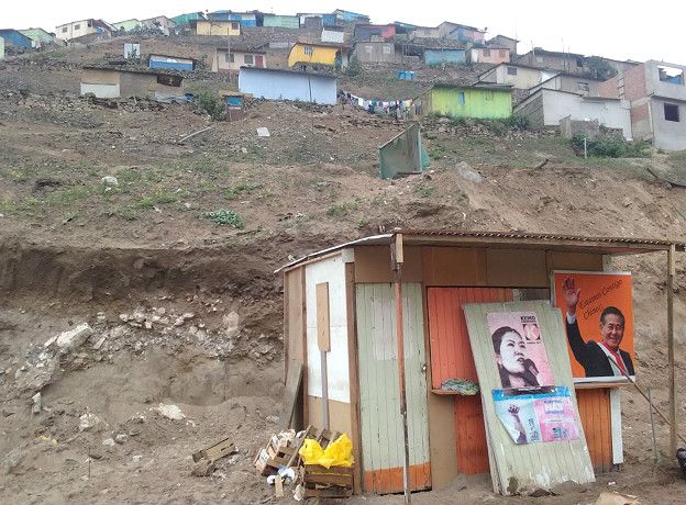 El barrio de San Juan de Miraflores es otro de los barrios ubicados cerca del muro.