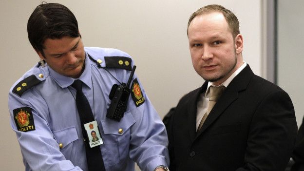 Breivbik fue condenado en agosto de 2012 a 21 años de cárcel.