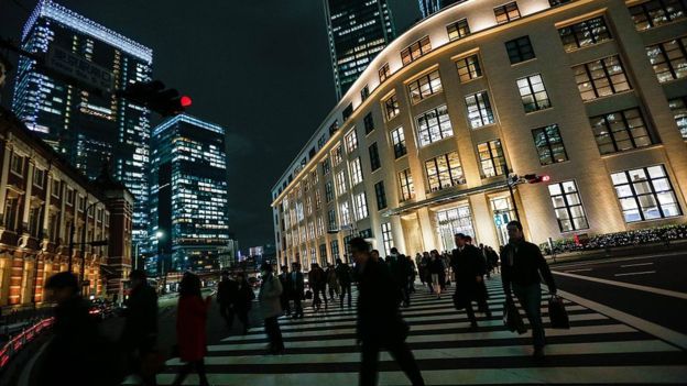 La población de Japón se redujo 0,7% en cinco años.