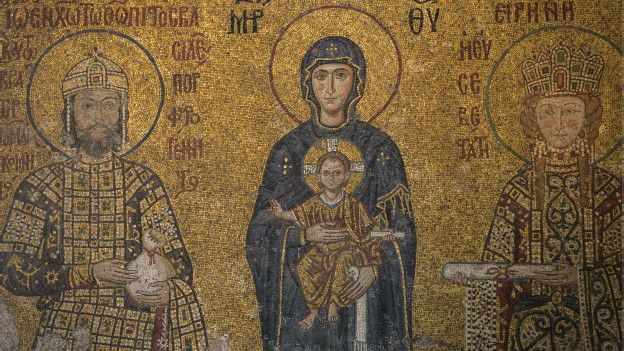 Constantino se convirtió al cristianismo en el año 312. Constantino se convirtió al cristianismo en el año 312.