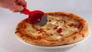 Clark hubiera querido comprar más dominios en los noventa. Pero al menos le tocó su pedazo del pastel (o de pizza). Clark hubiera querido comprar más dominios en los noventa. Pero al menos le tocó su pedazo del pastel (o de pizza).