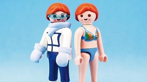 La figuras femeninas aparecieron en 1976. La figuras femeninas aparecieron en 1976.
