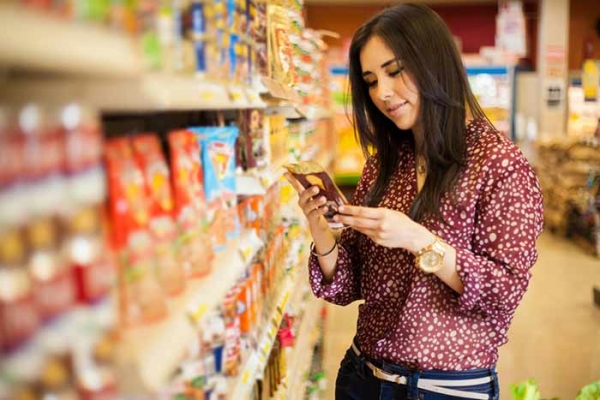 Las grandes empresas han logrado controlar los canales de distribución de comida, lo que hace la que los alimentos chatarra lleguen a un mercado más amplio.