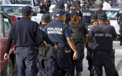 ¿Por qué se corrompe un policía en México? Estudio revela razones