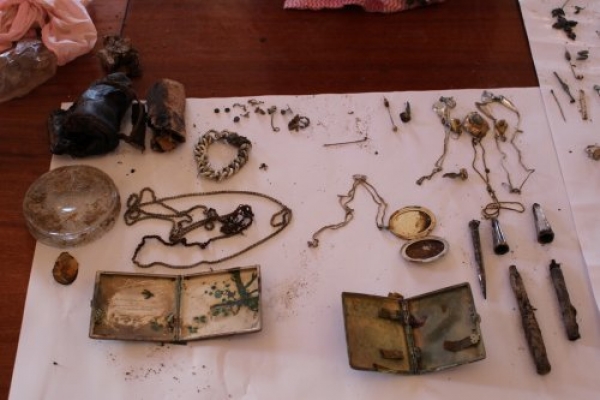 Dos jóvenes alemanes siguen un mapa que dibujó su abuelo en 1952 y encuentran un tesoro en Polonia