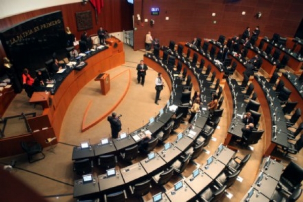 Sesión en el Senado de la República. Foto: Benjamín Flores