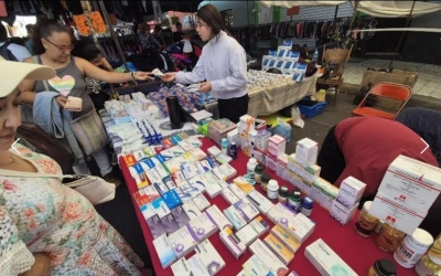 Se enferman por comprar medicinas en tianguis