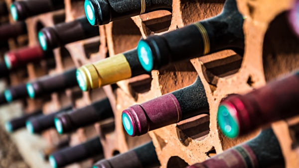 Francia gastará más de 200 millones de dólares para destruir excedentes de vino