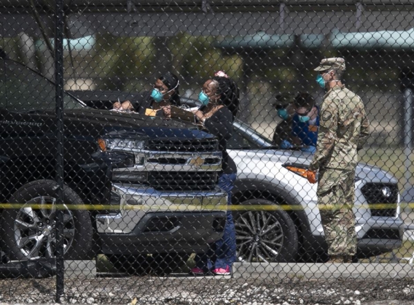El Ejército de EEUU entra en Nueva York para convertir hoteles en hospitales