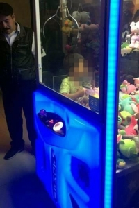 Tras ser liberado, los familiares del menor se marcharon.