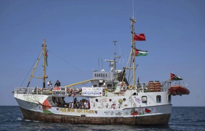 Las autoridades israelíes amenazan con confiscar el barco &quot;Handala&quot; que se dirige a Gaza.