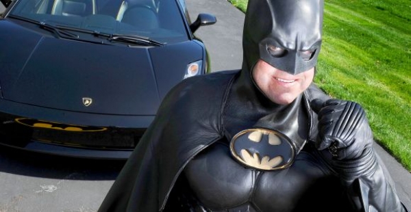 Muere ‘Batman filántropo’ en accidente de tráfico en Maryland