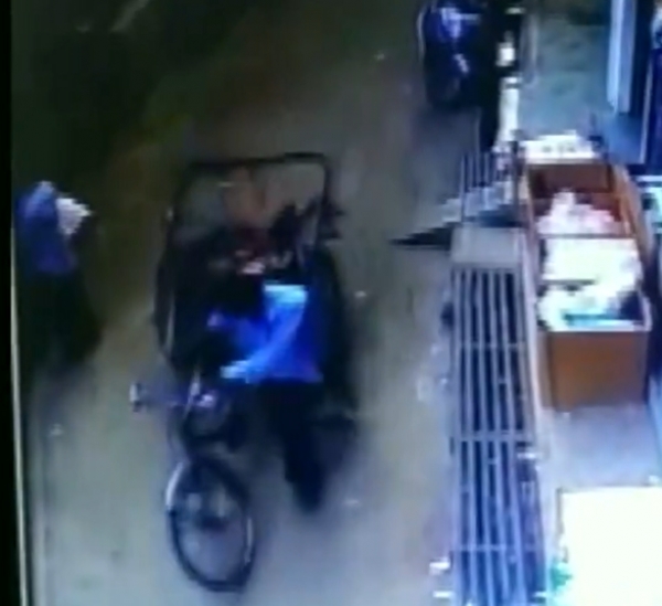 Una coincidencia salva a un niño que se cae de una altura de 10 metros