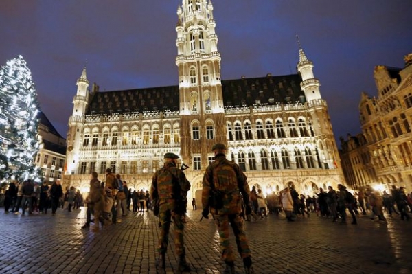 Soldados y policías belgas organizaron una orgía en Bruselas durante la alerta máxima por terrorismo