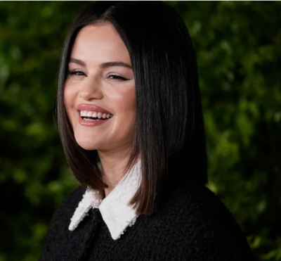 La joya que simboliza el compromiso entre Selena Gomez y Benny Blanco tiene un elevado precio. 