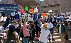 &quot;Pecado y vergüenza&quot;, defender privilegios de magistrados, ministros y jueces: AMLO