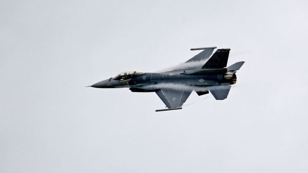 Turquía prueba los sistemas antiaéreos rusos S-400 Triumf en un &#039;cara a cara&#039; con cazas F-16