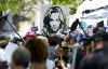 Seguidores de la cantante Britney Spears se manifiestan en los juzgados de Los Ángeles.