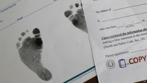 Las autoridades de varios condados de Texas se están negando desde hace meses emitir los correspondientes certificados de nacimiento.