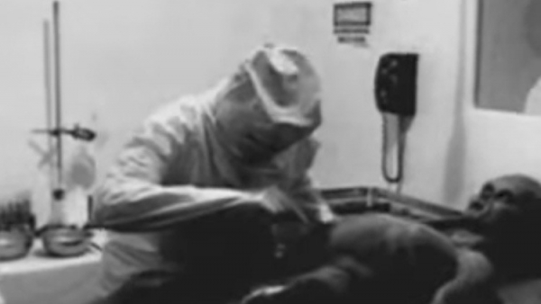 Un productor revela la verdad detrás del video de la &#039;autopsia a un extraterrestre de 1947&#039;