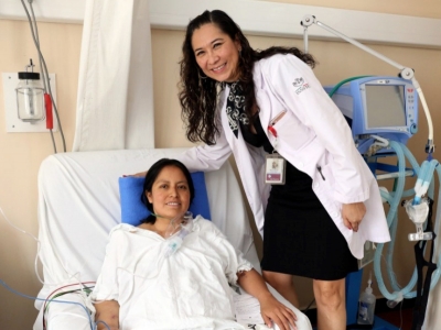 La doctora María del Sol García Ortegón, cirujana cardíaca, es la primera que realiza un trasplante de corazón en México y América Latina.