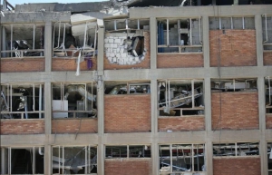 Daños por misiles en el edificio del Hospital Soroka