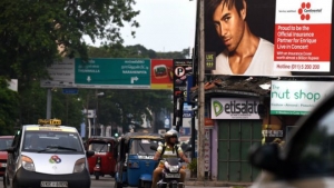 El concierto de Enrique Iglesias en Colombo forma parte de su gira mundial &quot;Sex and Love&quot;.