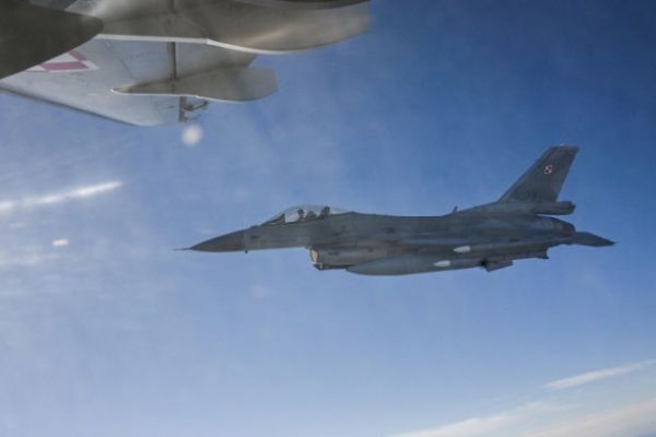 Cazas F-16 venezolanos interceptaron B-52 estadounidenses sobre el Mar Caribe.