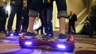 El fenómeno de movilizarse sobre estas patinetas electrónicas se ha convertido en la petición más popular para Navidad.