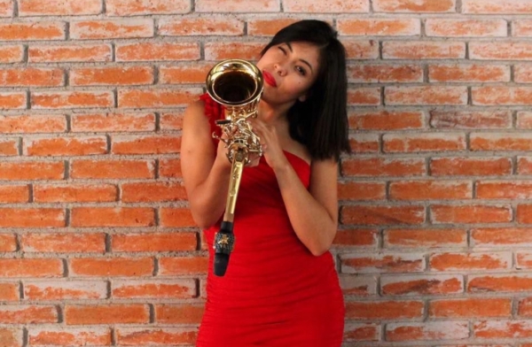 La saxofonista María Elena Ríos Ortiz