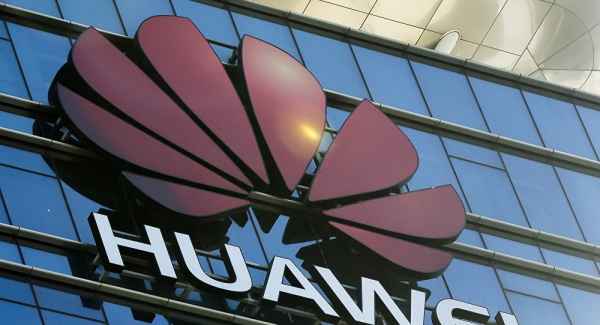 Guerra de titanes: Google cede ante la presión de Trump y deja a Huawei sin Android