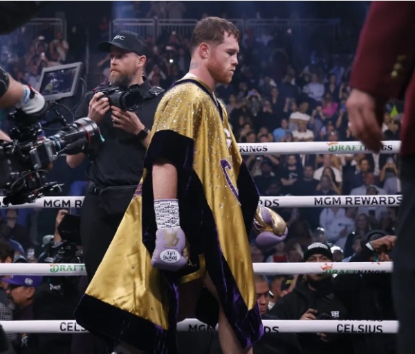 Canelo viene de vencer a Jermell Charlo. 