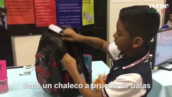 Un niño de Tamaulipas inventó una mochila para protegerse de las balaceras