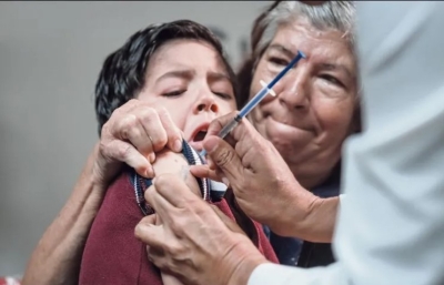 Este año la vacuna protege contra cuatro variantes y subvariantes de la influenza.