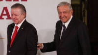 El ministro Arturo Zaldívar y López Obrador, este miércoles.